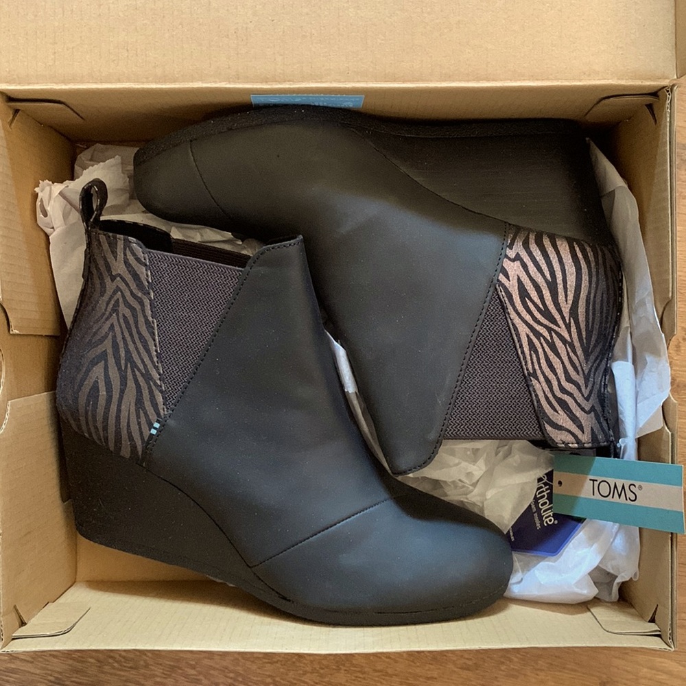 New Tom’s new wedge Bootie